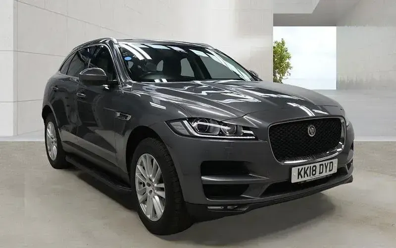Begagnad Jaguar F-Pace Portfolio 241 HK (177 kW) 2020 SUV