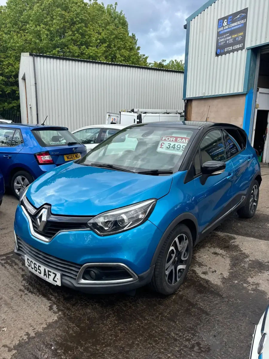 Używany Renault Captur Dynamique 90 KM (66 kW) 2016 Niebieski SUV