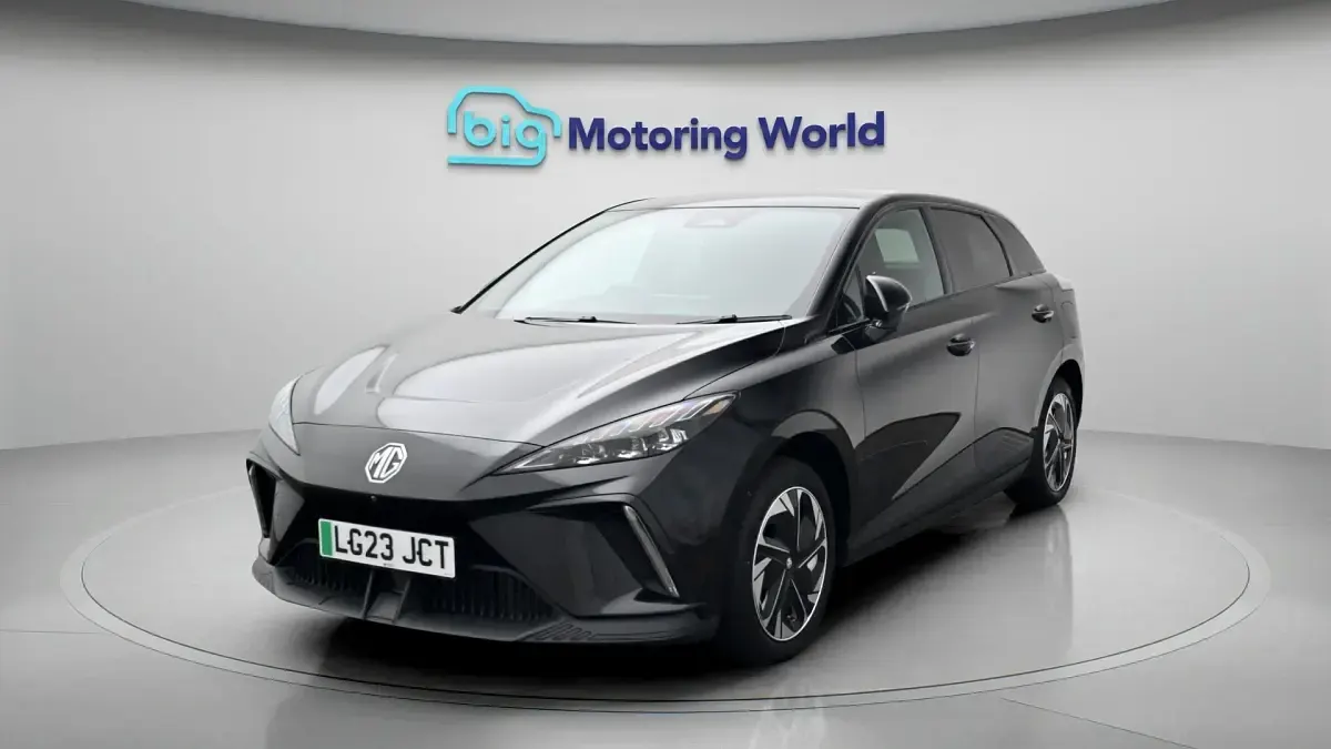Usado MG MG4 EV Trophy 319 kW (435 CV) 2023 Negro Utilitario