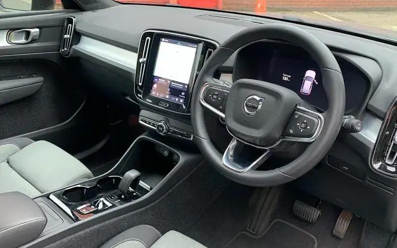 Used Volvo XC40 Plus 163 HP (119 kW) 2026 SUV