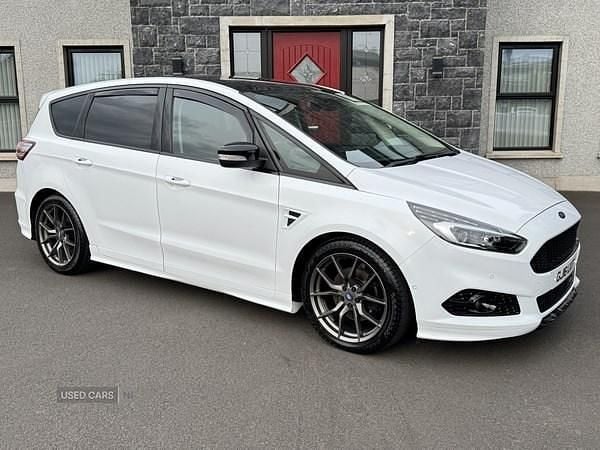 White Used 2016 Ford S-MAX Sport MPV | £11,995 (Fair price) - Image 1/4