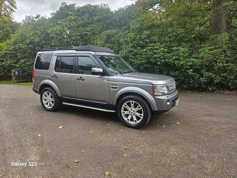 Grey Used 2013 Land Rover Discovery 4 HSE SUV | £9,990 (Good price) - Image 1/4