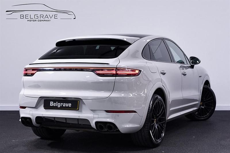 Used Porsche Cayenne Platinum Edition 462 HP (339 kW) 2022 Grey SUV
