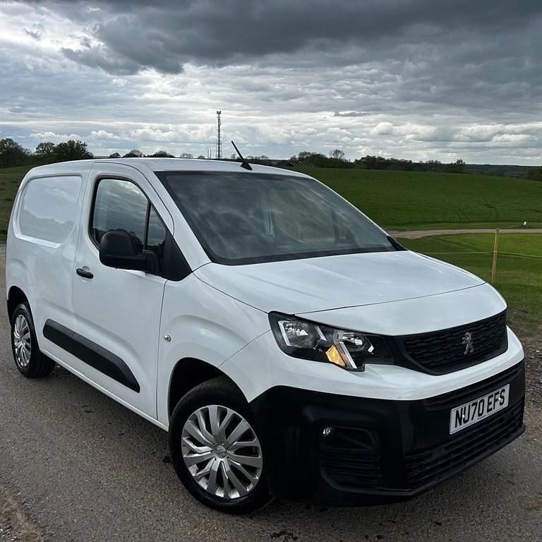 Second-hand Peugeot Partner 2020 Alb Monovolum
