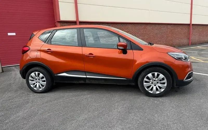 Usado Renault Captur Expression+ 90 HP (66 kW) 2015 SUV