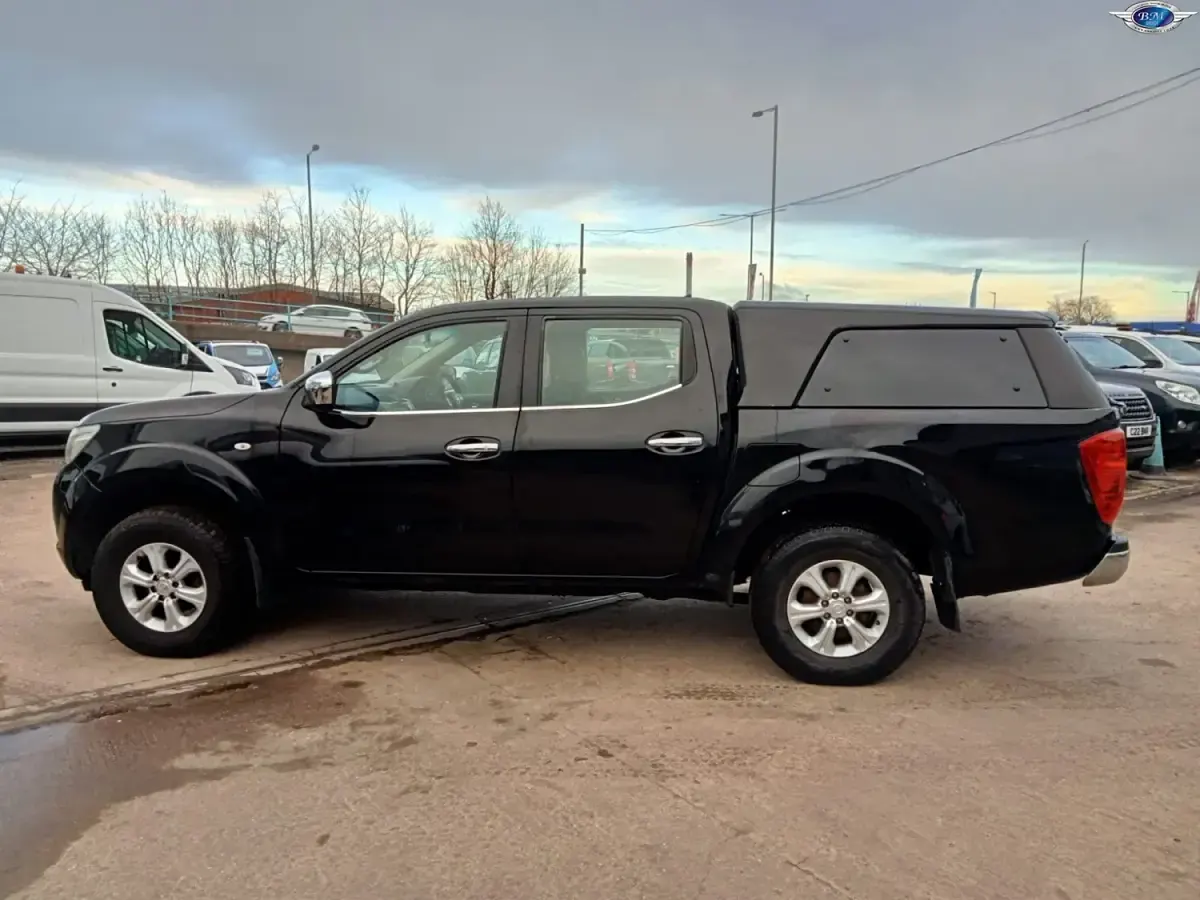 Usado Nissan Navara Acenta 2016 Preto Pickup
