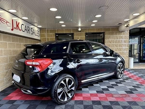 Used Citroën DS5 161 HP (118 kW) 2014 Black Hatchback