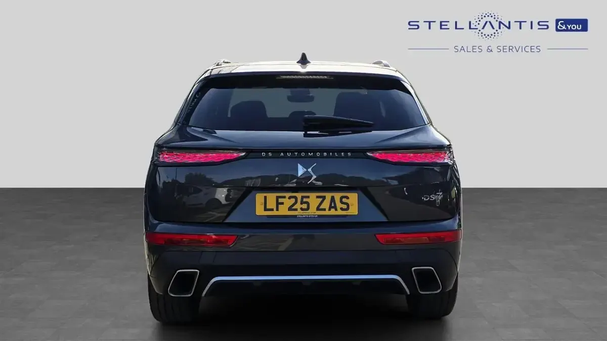 Used DS Automobiles DS7 Crossback 222 HP (163 kW) 2025 Grey SUV