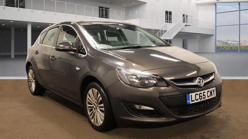 Grey Used 2015 Vauxhall Astra Excite Hatchback | £3,490 (Super price) - Image 1/4