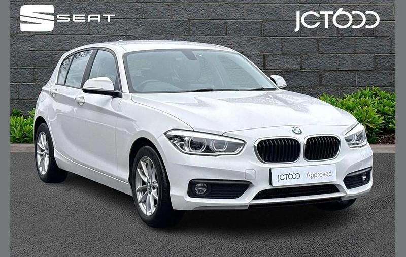 Used BMW 116 Comfort Edition 113 HP (83 kW) 2019 White Hatchback