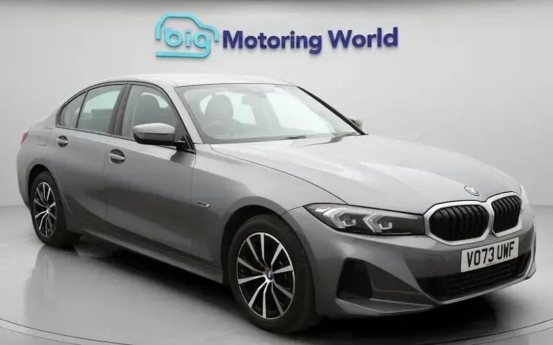 Begagnad BMW 330e Sport Line 292 HK (214 kW) 2023 Sedan