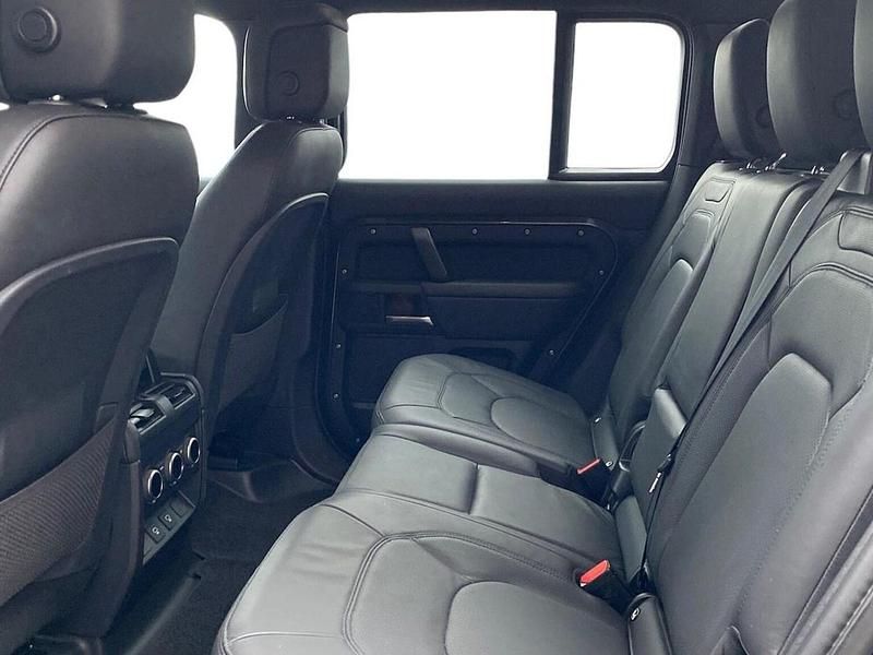 Used Land Rover Defender HSE Dynamic 350 HP (257 kW) 2024 Grey SUV