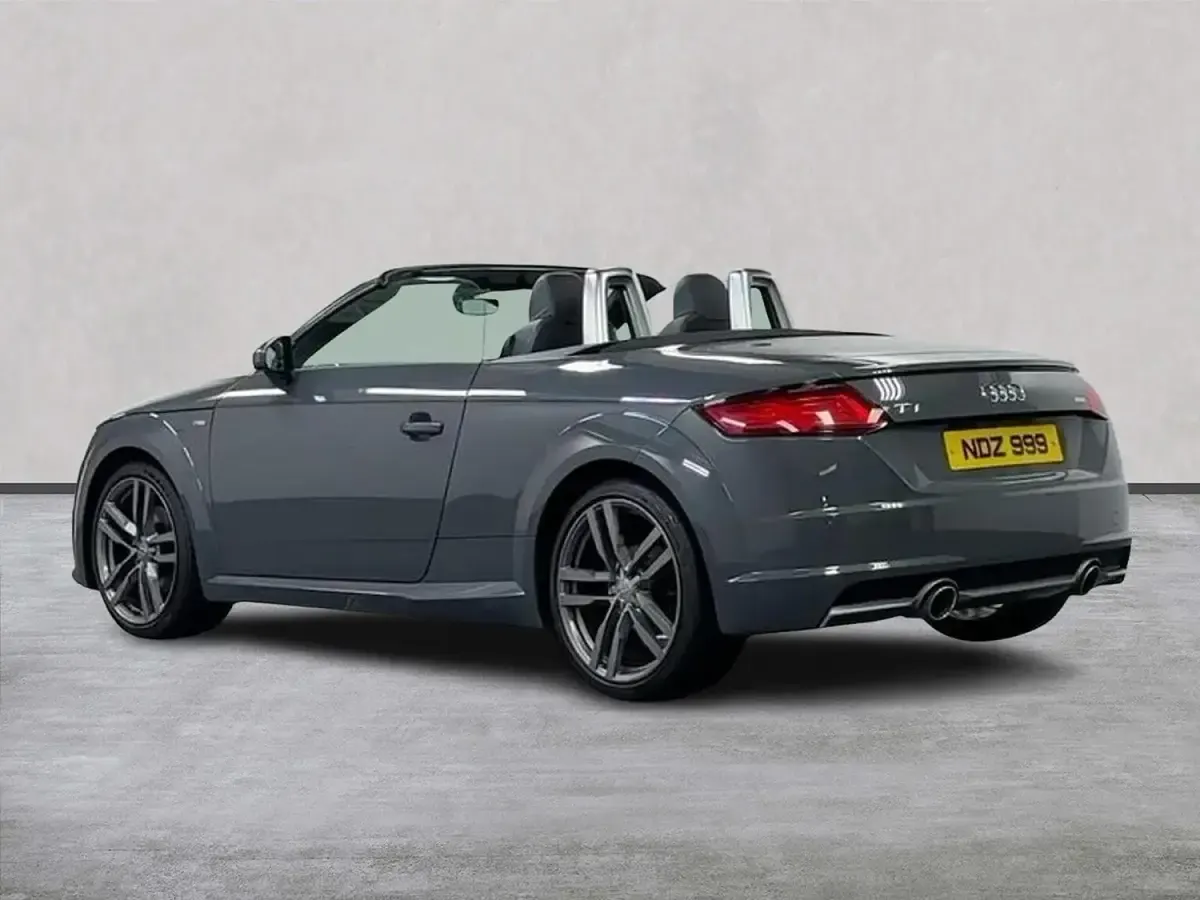 Begagnad Audi TT Roadster S-Line 184 HK (135 kW) 2015 Grå Cab