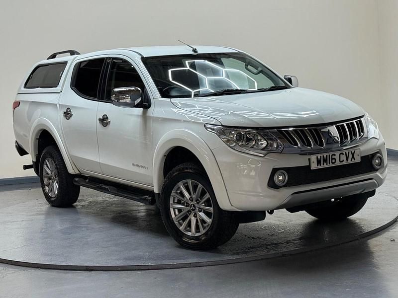 White Used 2016 Mitsubishi L200 Pickup | £11,995 (Fair price) - Image 1/4