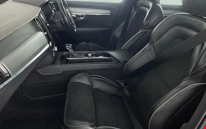 Second-hand Volvo V90 R-Design 190 CP (139 kW) 2018 Roșu Break