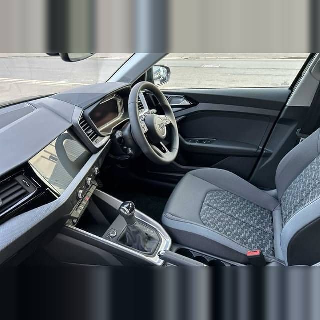 Image 2/4