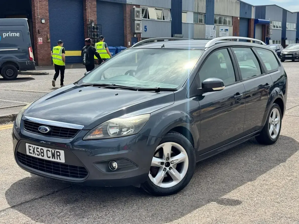 Used Ford Focus Zetec 100 HP (73 kW) 2008 Grey Estate
