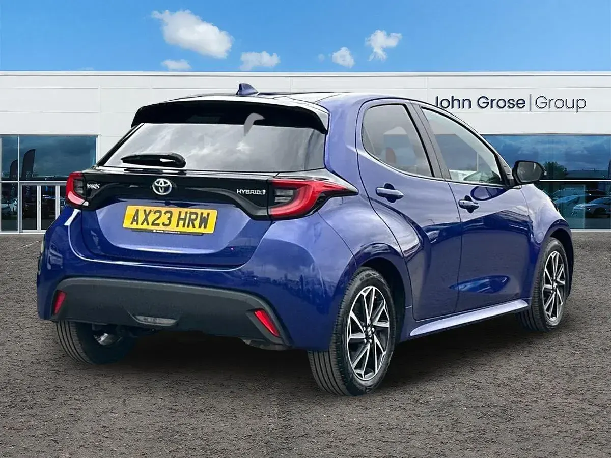 Used Toyota Yaris Design 2023 Blue Hatchback
