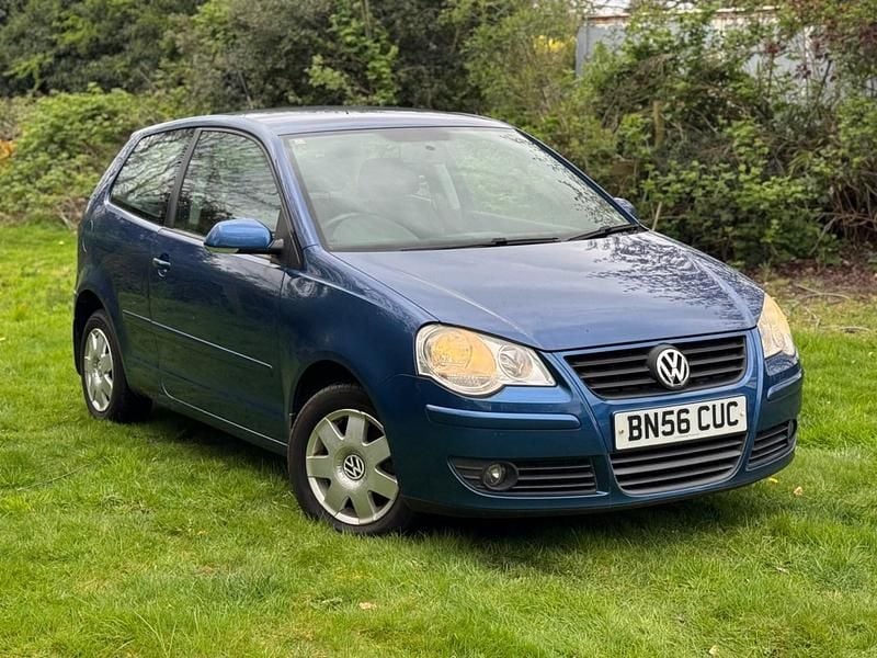 Begagnad VW Polo S 80 HK (58 kW) 2006 Blå Halvkombi