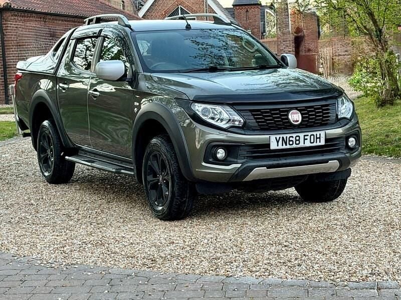 Used Fiat Fullback Cross 180 HP (132 kW) 2018 Green Pickup