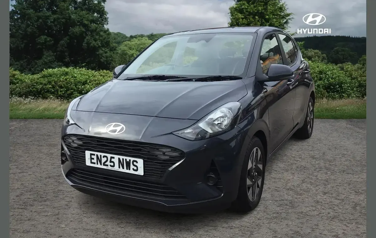 Used Hyundai i10 Advanced 77 HP (56 kW) 2025 Grey Hatchback