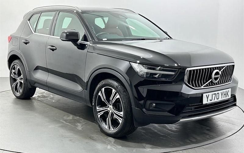 Used 2020 Volvo XC40 Inscription SUV | £19,889 (Fair price) - Image 1/3