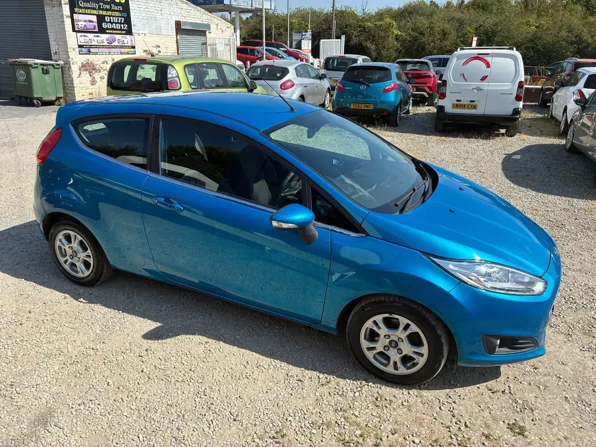 Used Ford Fiesta Zetec 95 HP (69 kW) 2016 Blue Hatchback