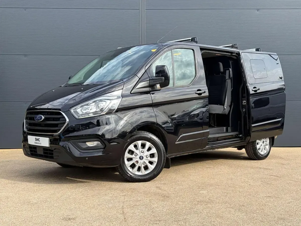 Used Ford 300 Limited 130 HP (95 kW) 2022 Black Van