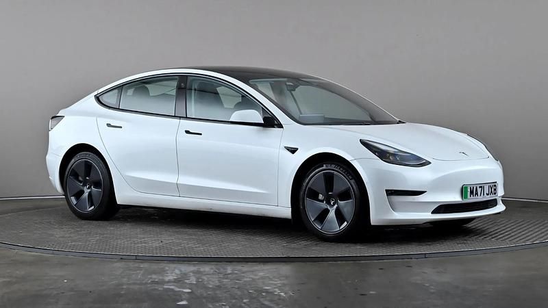 White Used 2021 Tesla Model 3 Long Range AWD Sedan | £20,798 (A bit pricey) - Image 1/3