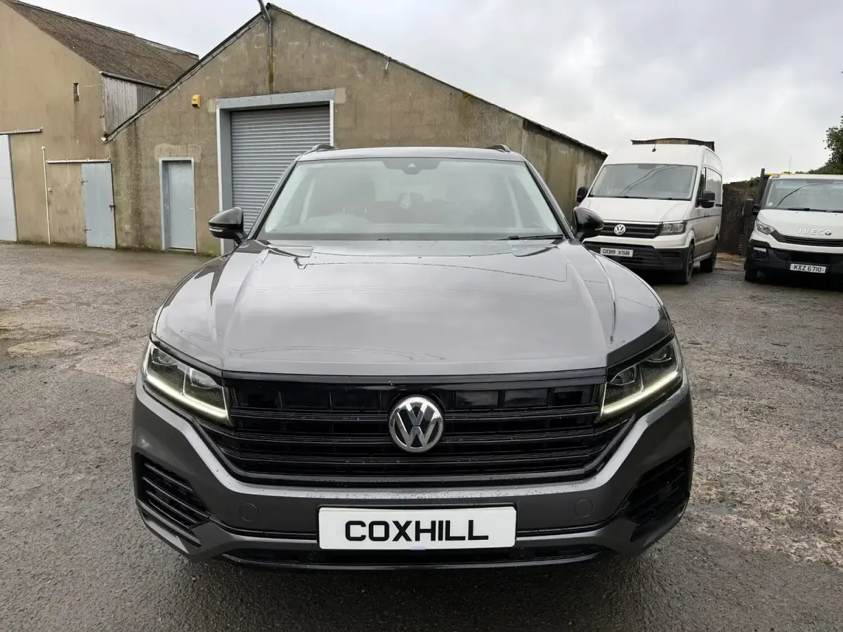 Używany VW Touareg SEL 286 KM (210 kW) 2020 Szary SUV