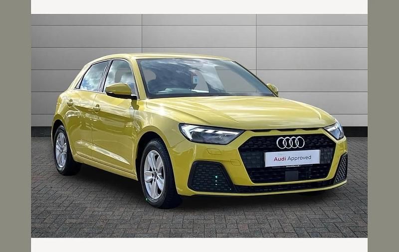 Used Audi A1 Design 110 HP (80 kW) 2023 Yellow SUV