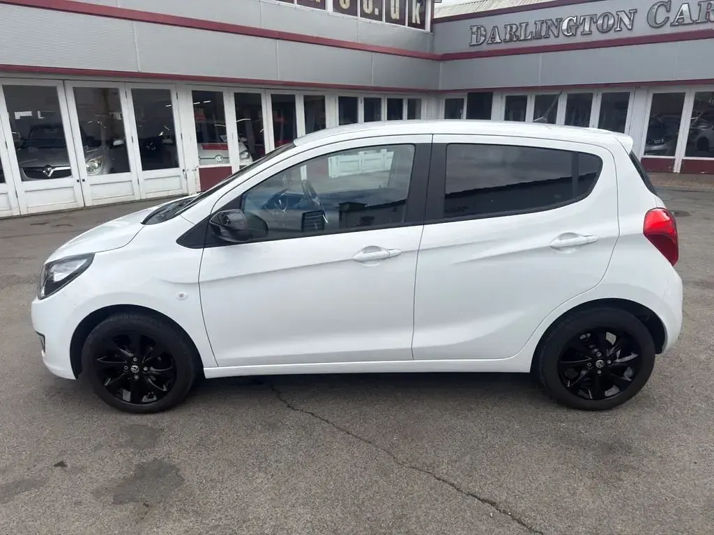 Used Vauxhall Viva 75 HP (55 kW) 2015 White Hatchback