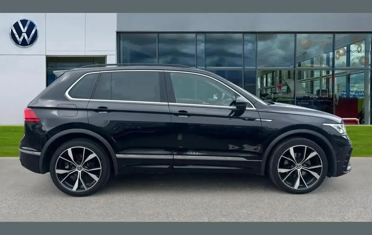 Used VW Tiguan R-line 150 HP (110 kW) 2021 Black SUV