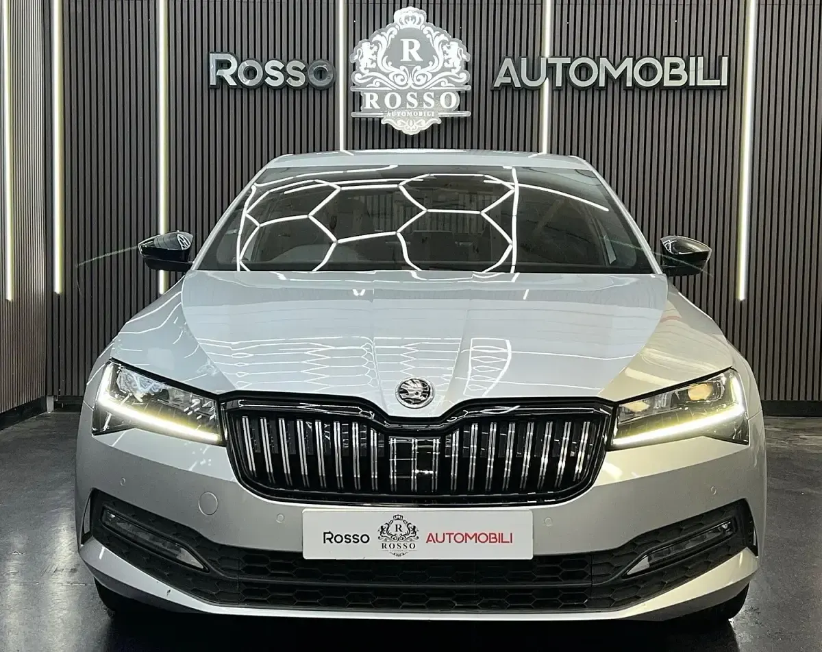 Used Skoda Superb SportlinePlus 2023 Silver Hatchback