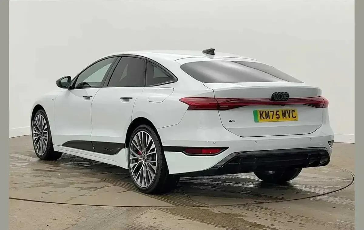 New Audi A6 e-tron Performance 280 kW (381 HP) 2025 White Hatchback
