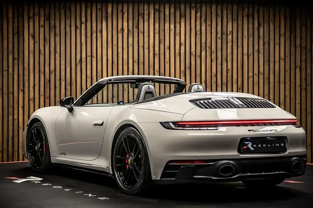 Usado Porsche 911 Carrera Cabriolet 480 CV (353 kW) 2022 Gris Descapotable