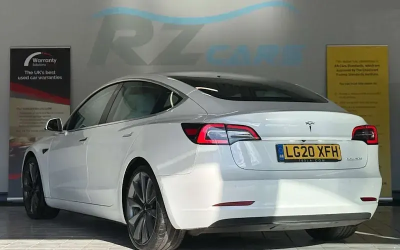 Used Tesla Model 3 Performance 334 kW (455 HP) 2020 White Sedan