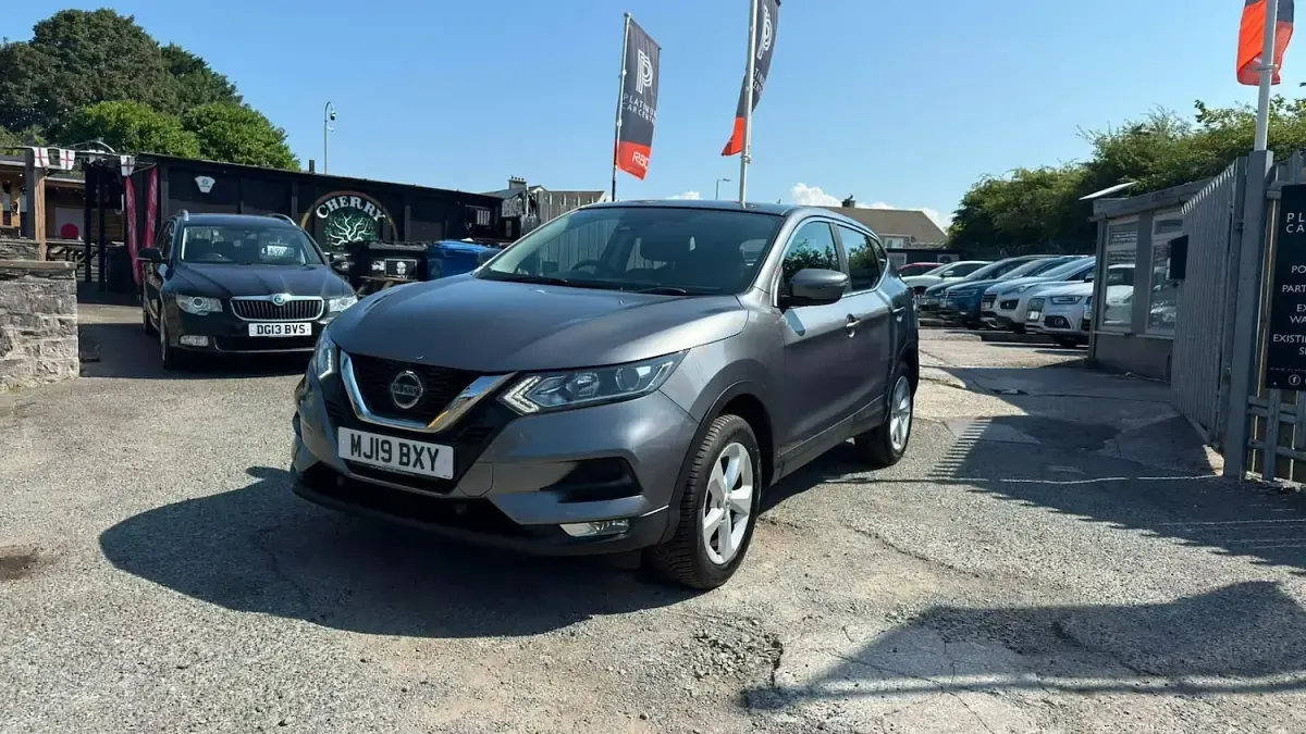 Used Nissan Qashqai Acenta Premium 140 HP (102 kW) 2019 Grey SUV