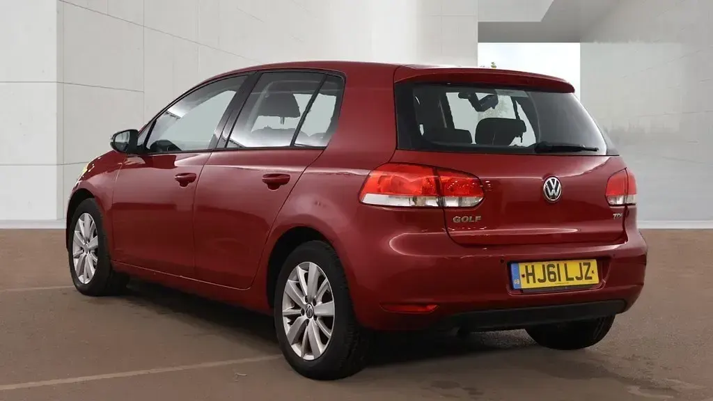 Used VW Golf VI Match 105 HP (77 kW) 2011 Red Hatchback
