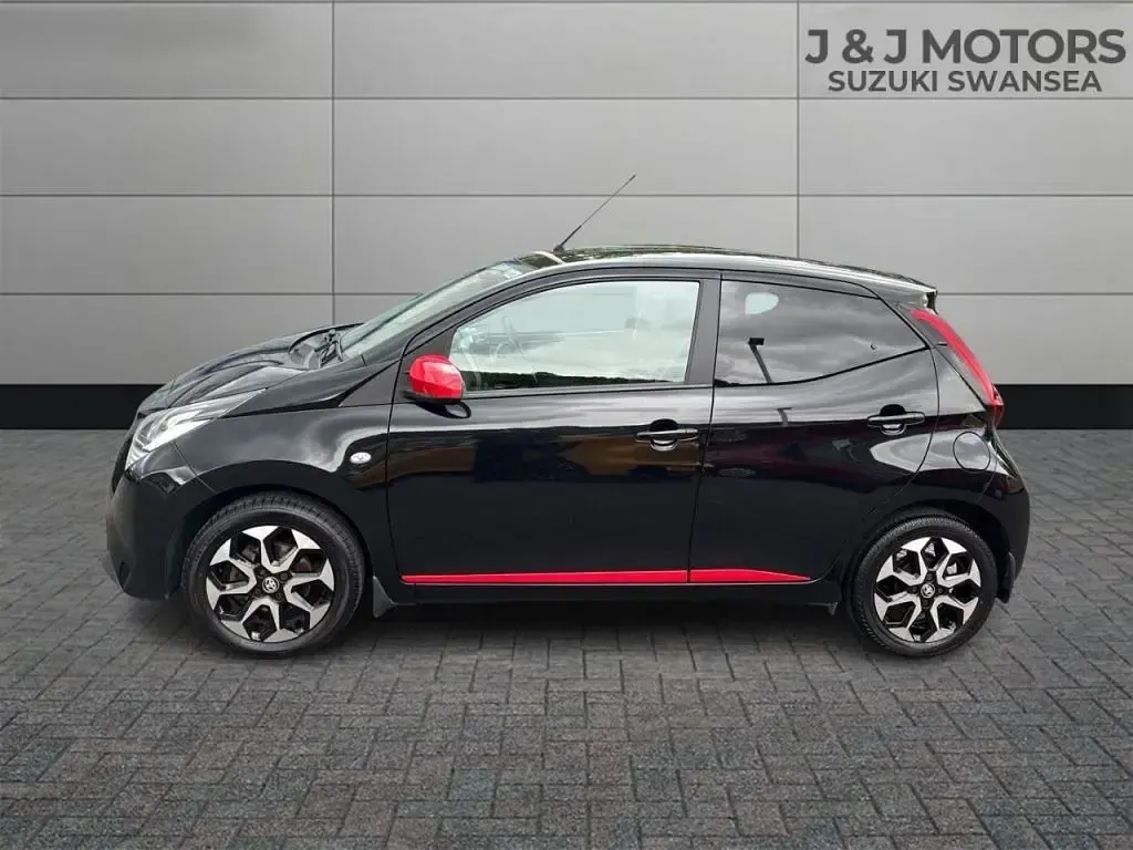 Used Toyota Aygo Trend 72 HP (52 kW) 2019 Black Hatchback