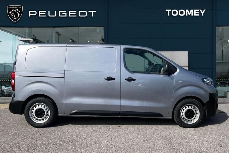Used Peugeot e-Expert 98 kW (134 HP) 2022 Grey Van