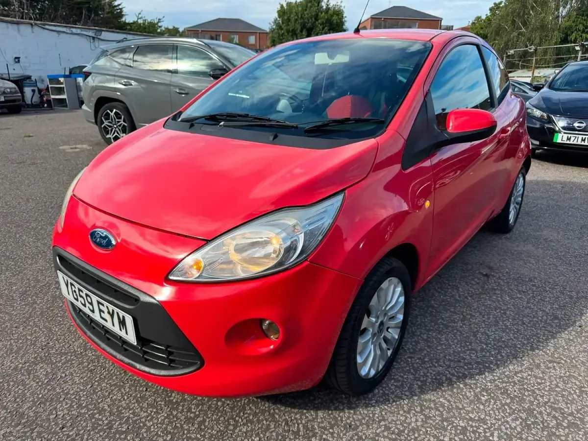 Used Ford Ka Zetec 69 HP (50 kW) 2009 Red Hatchback