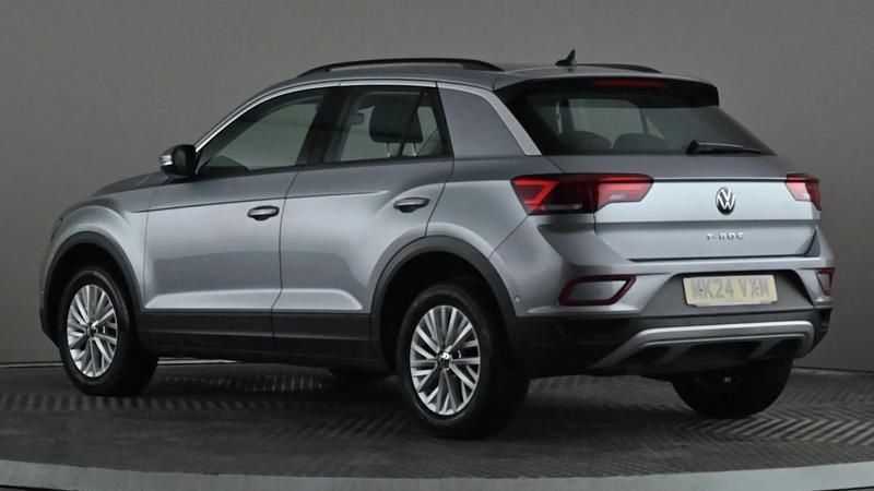 Used VW T-Roc Life 150 HP (110 kW) 2024 Silver SUV