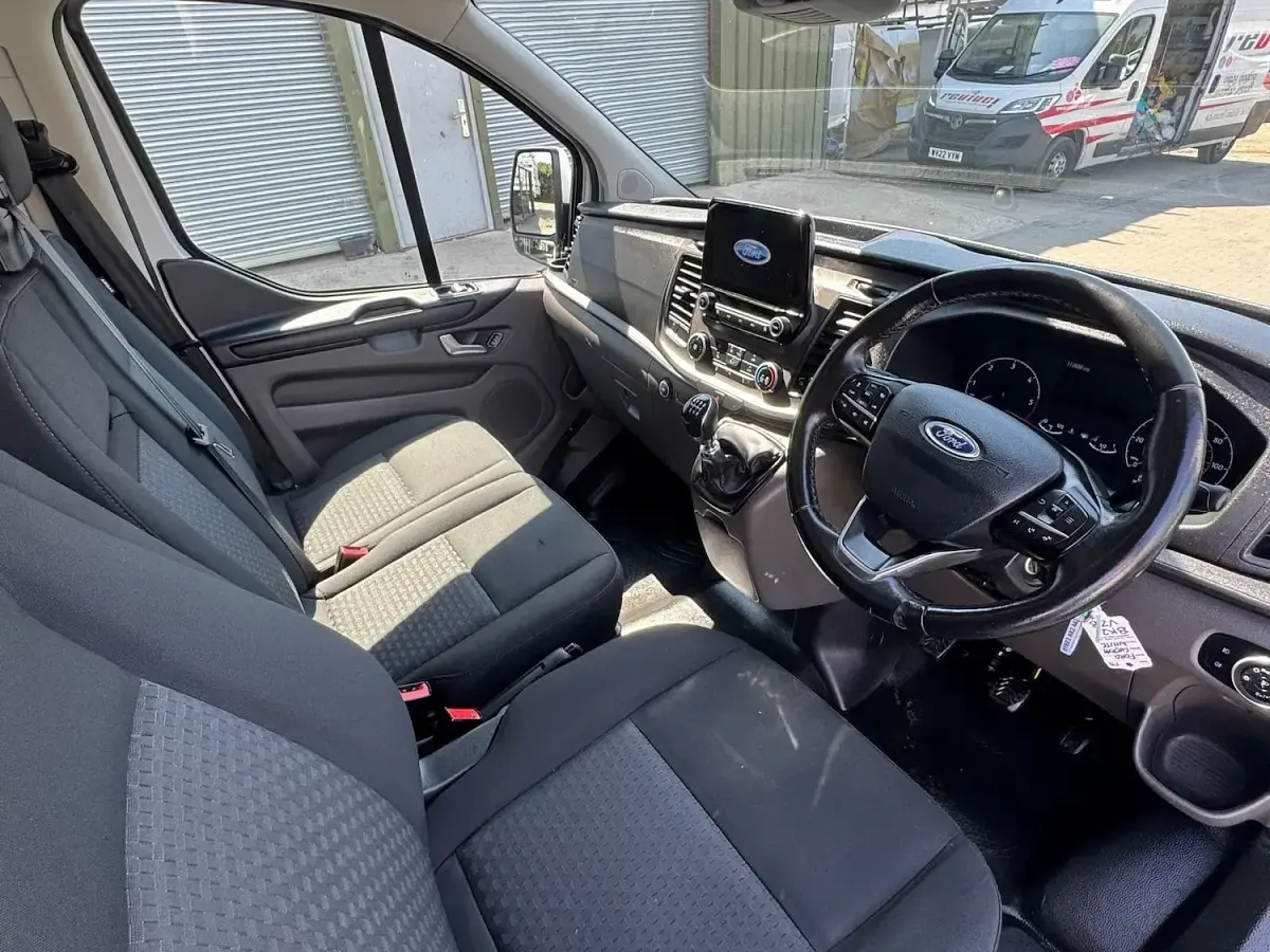Used Ford Transit Custom Trend 130 HP (95 kW) 2021 White Van