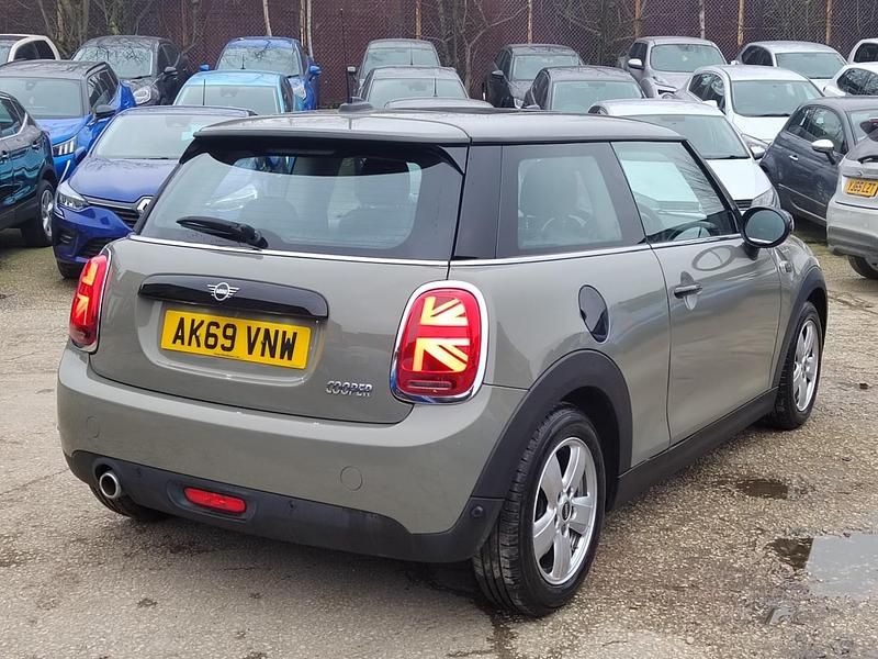 Used Mini Cooper Classic 134 HP (98 kW) 2020 Grey Hatchback