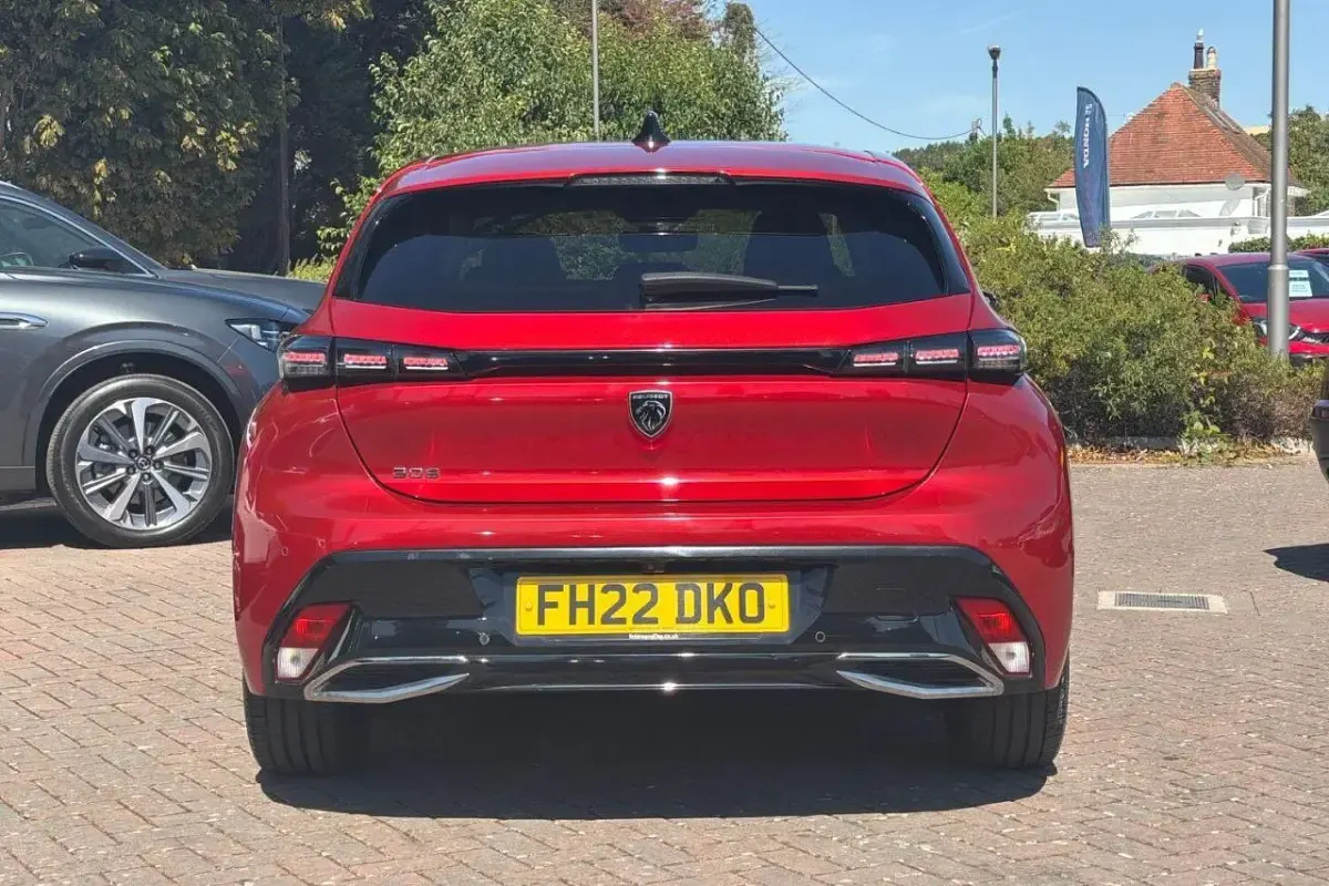 Used Peugeot 308 Allure Premium 129 HP (94 kW) 2022 Red Hatchback