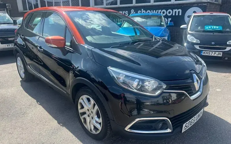 Used Renault Captur Dynamique 90 HP (66 kW) 2016 SUV