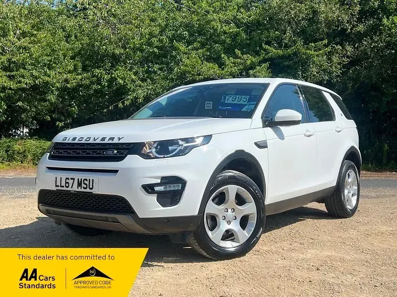Used Land Rover Discovery 5 SE 2017 White SUV