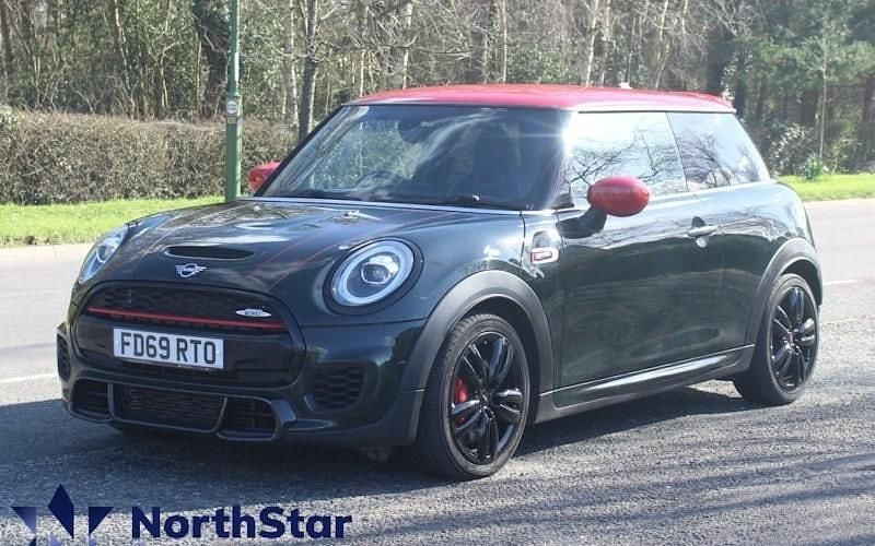 Used Mini John Cooper Works Hatch 231 HP (169 kW) 2020 Green Hatchback