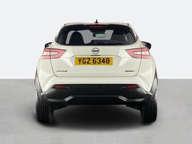 Used Nissan Juke N-Connecta 143 HP (105 kW) 2023 White SUV